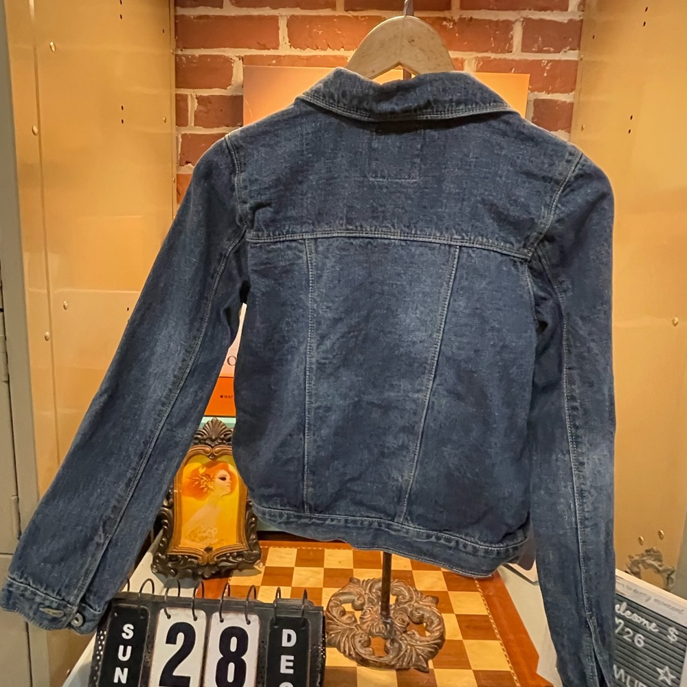 Levi's Trucker denim jacket. - Picture 4 of 4
